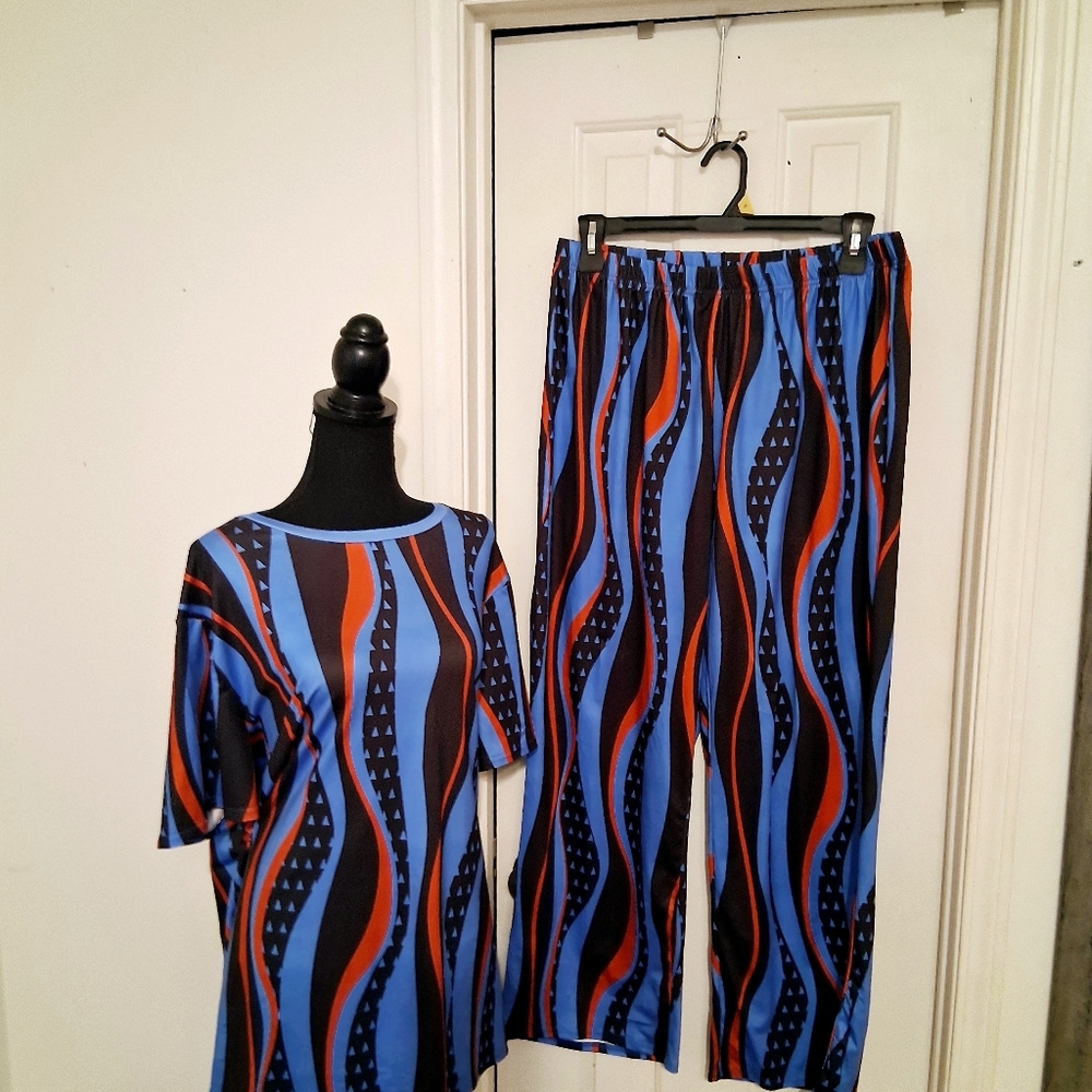 Stylish Blue and Red Women's Pantssuit. - Picture 8 of 8